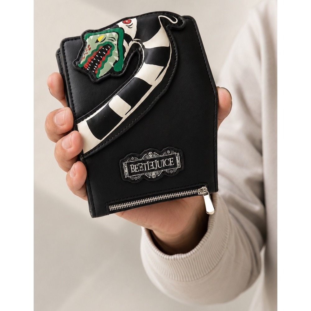 Bioworld Beetlejuice Sandworm Zip Bi-Fold Wallet Black Green Horror Gothic